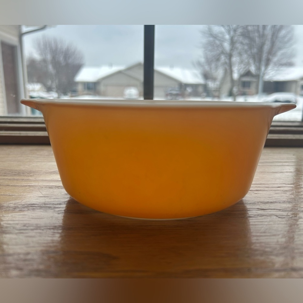 Pyrex Friendship 472(?) Casserole Dish